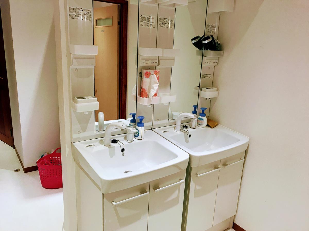 Guesthouse Lululu 無料朝食&夕食ｶﾚｰ 街まで電車8分 ﾛｰｿﾝ隣 Kōchi Eksteriør bilde